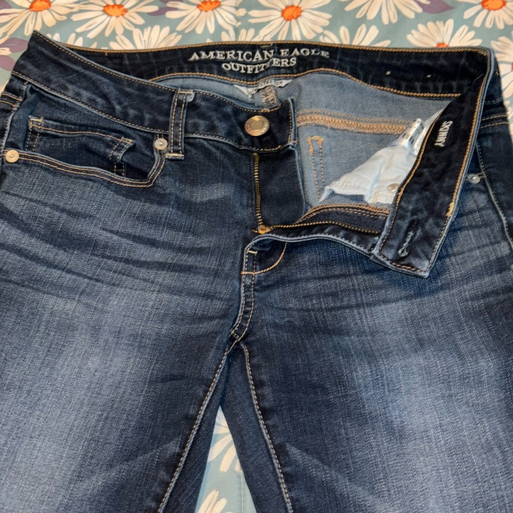 AMERICAN EAGLE 6 Short Petite Mid Rise Skinny Dark Wash Denim Jeans